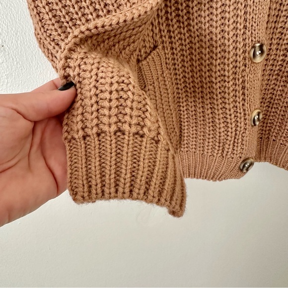 | vici • camel chunky knit button down cardigan • small | - Picture 6 of 12